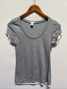 Bozzolo Gray Short Sleeve Scoop Neck Tee with White Trim
